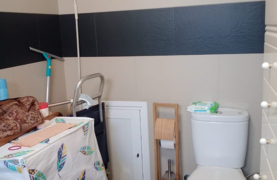 o_1j2evklnd1bc6eqt3ko40976339