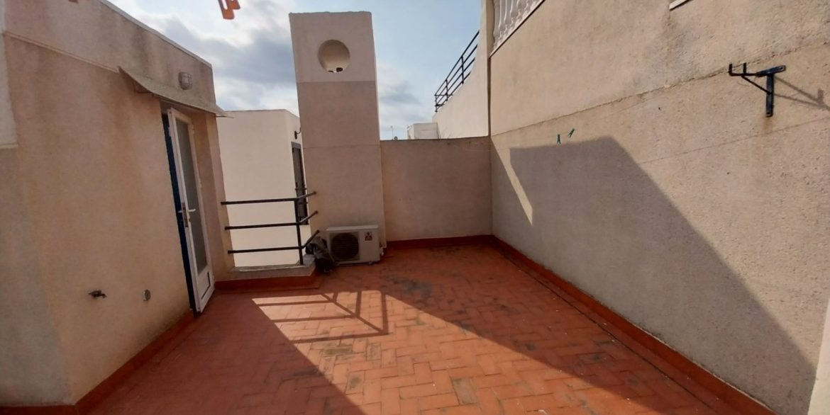 o_1j38k8sl01behq81q4o1adn1kib31