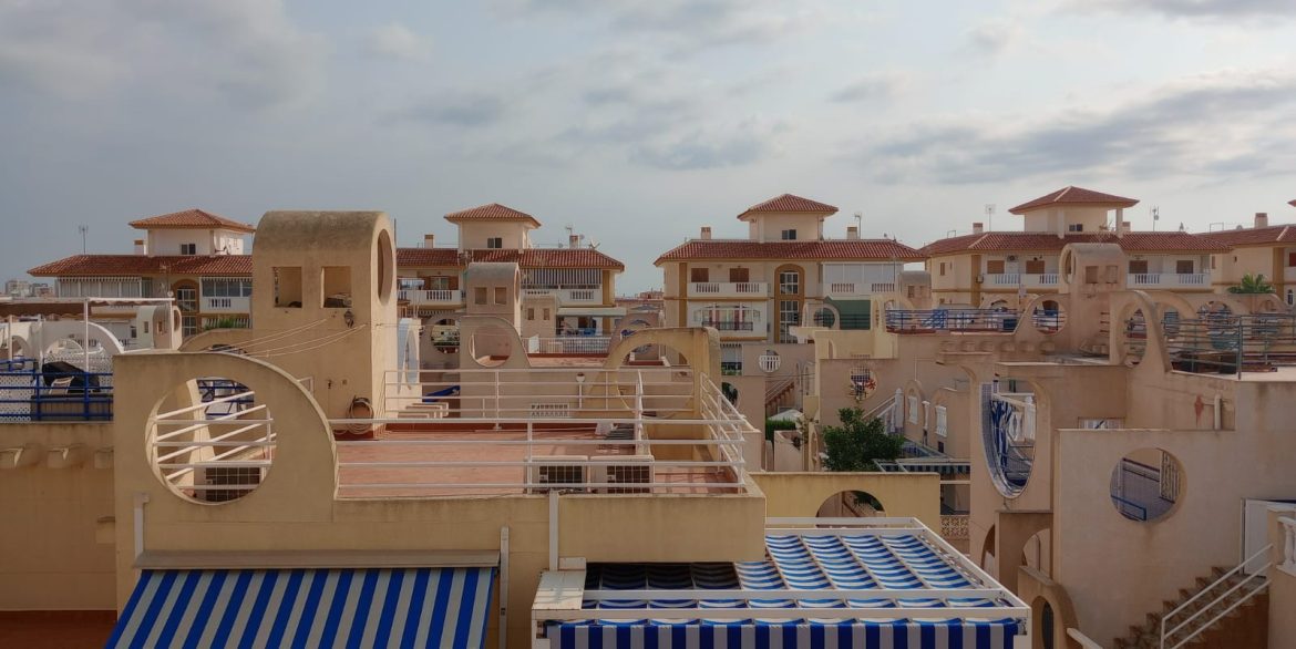 o_1j38k8sl0hb91a9r1djt1u25r552g