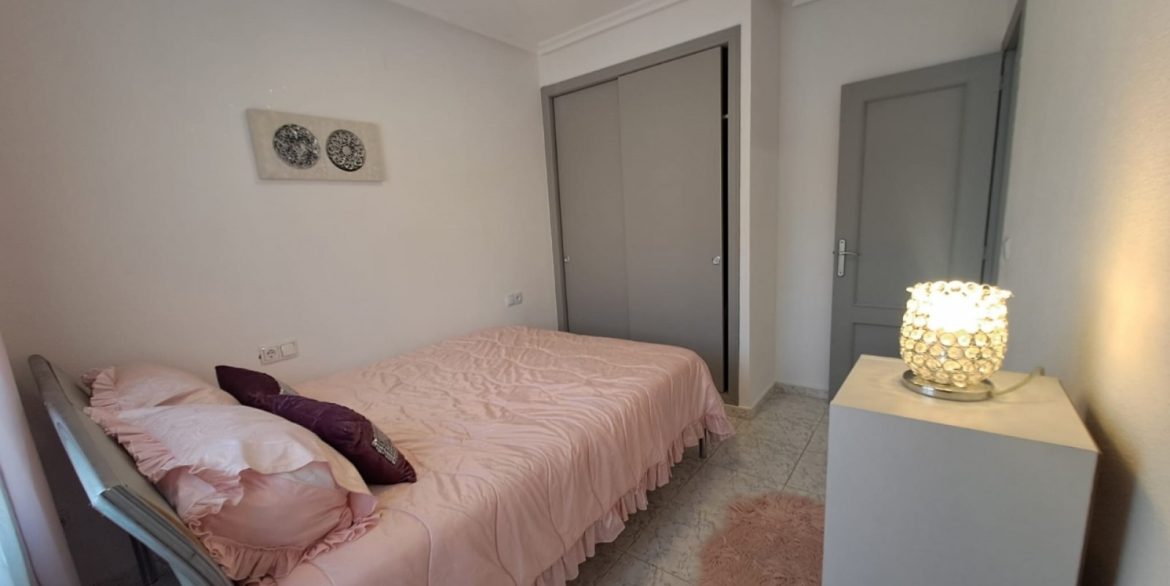 o_1j80j3n2r1a0inhi125icdaqro24