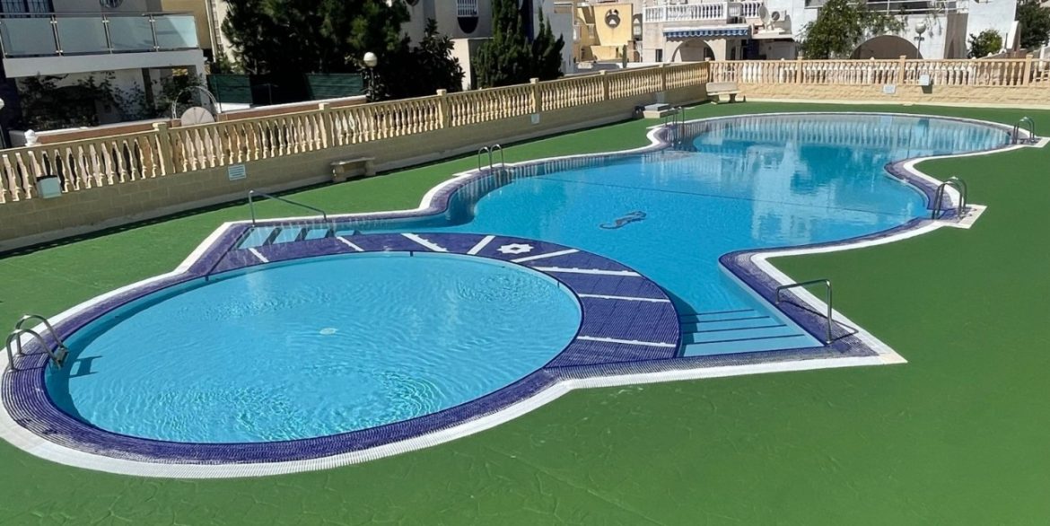 o_1j80n0ii51aua15jajgf12r12gj2b