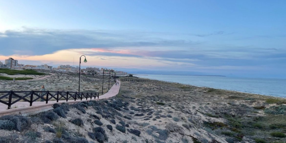 o_1j80n0ii5ov941b1n3gk8v142726