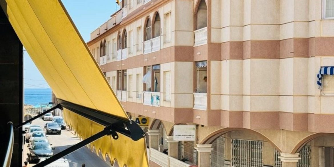 o_1j88bi3go199vgbs0h1hij1m722i