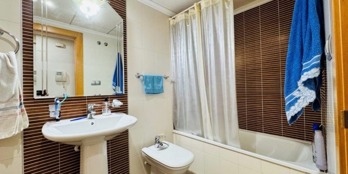 o_1j88bi3go1dah1djk10t1okgl5o2q