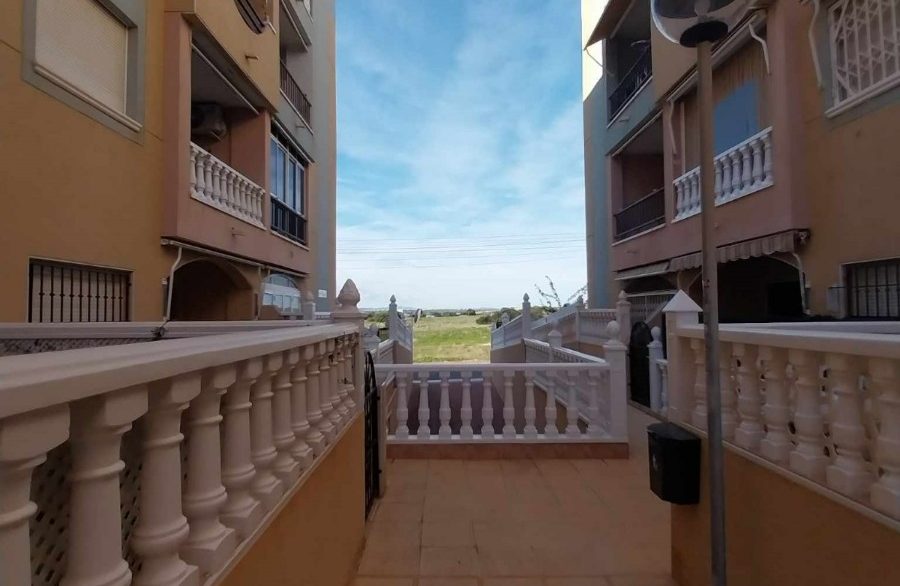 o_1j8t0vvar12v7hp0125sem7gjs29