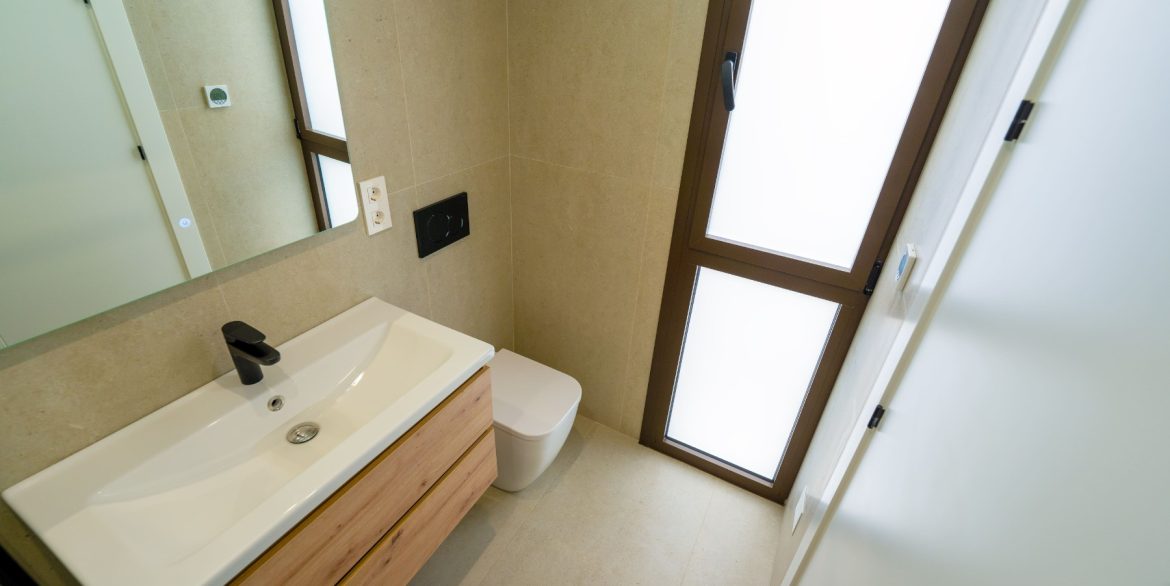 o_1ja1chbn7fom10mn194lgpogta2k