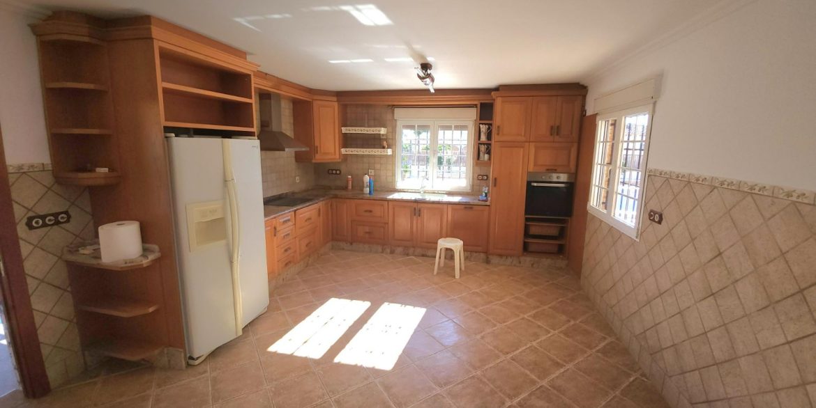 o_1javnjdfacsnpo3i0g105nms38