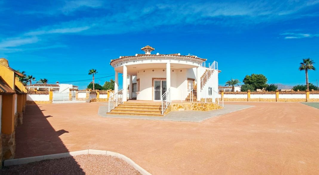 o_1javvf4761vh7bqa1j8nr4j1t312a