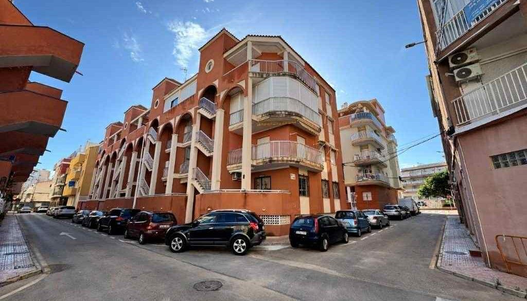 o_1jbfd1m5j1oqa1u3j1ugbn8nj7n2b