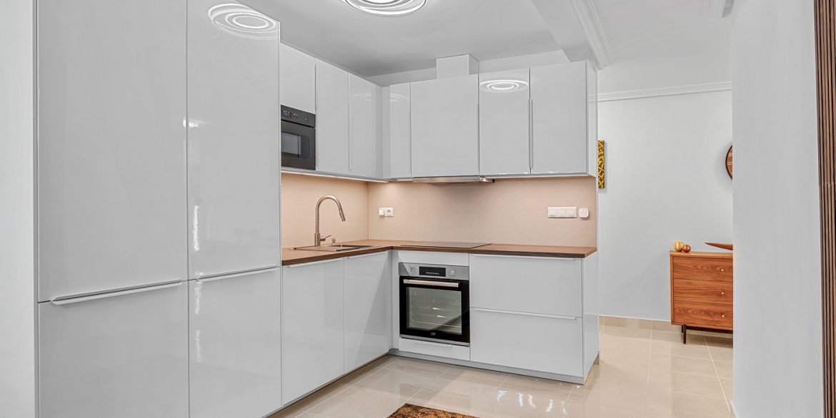 o_1jbfkg3tt15c2fdsqh91ddo1thj2t