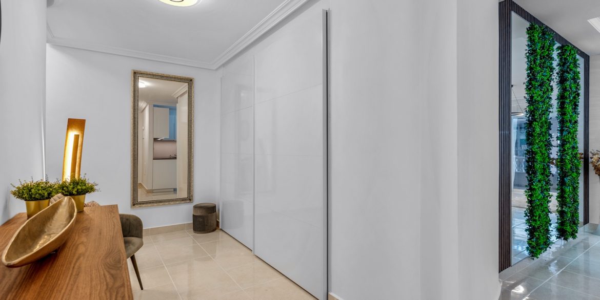 o_1jbfkg3tt1n3b1h8m3749e84b2v