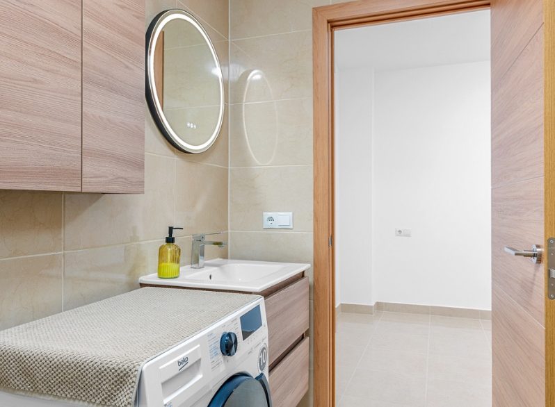 o_1jbfkg3tuech17bvhbk10r5n0c3b