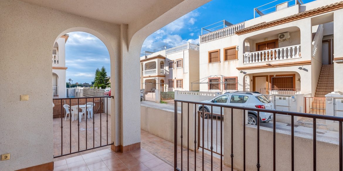 o_1jbkhv2m81oa71neb1lqi1853176c26