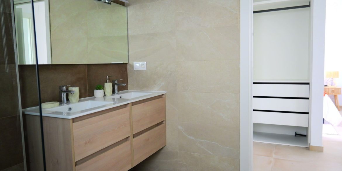 o_1jbklbibc61aaudcco1m0n7j37