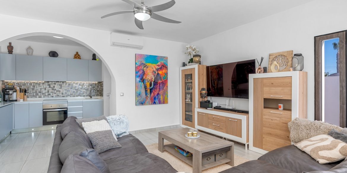 o_1jbkp8sdar0h1nnl1a4h1l0h1ok02k