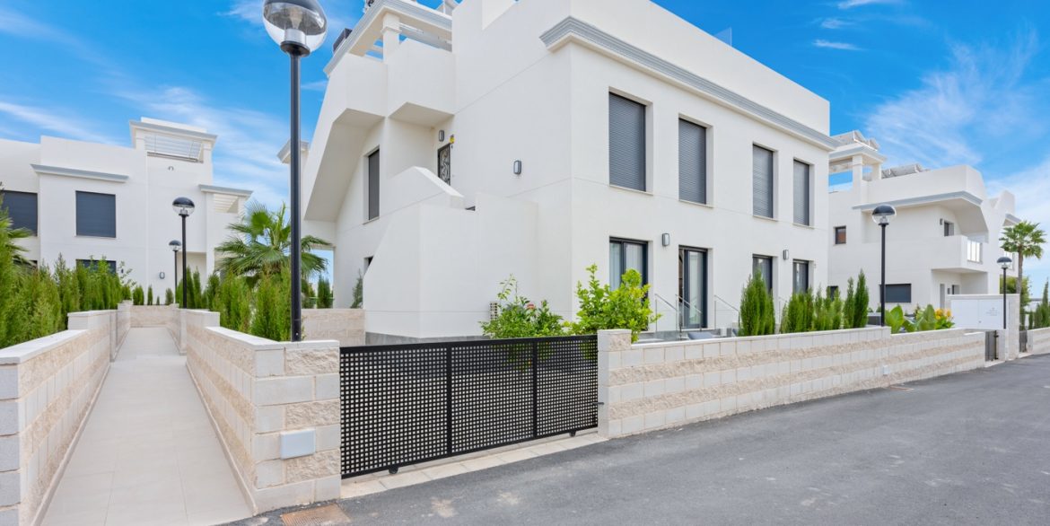 o_1jc1uejft1p7r4r615mv3e0lpp2v