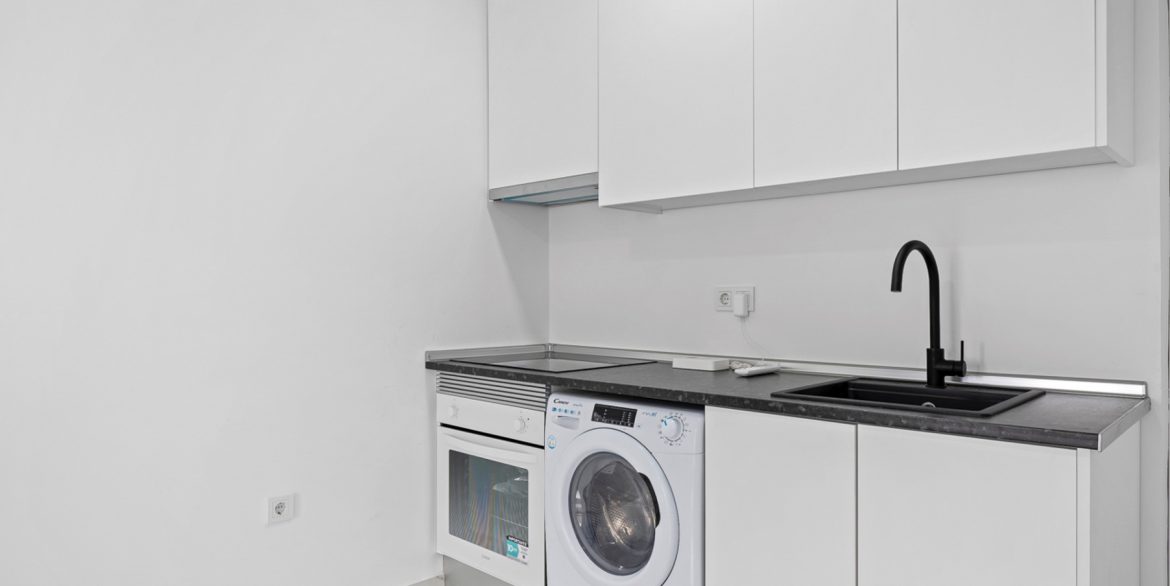 o_1jckhiahd1vta1afh163s1i9118co28