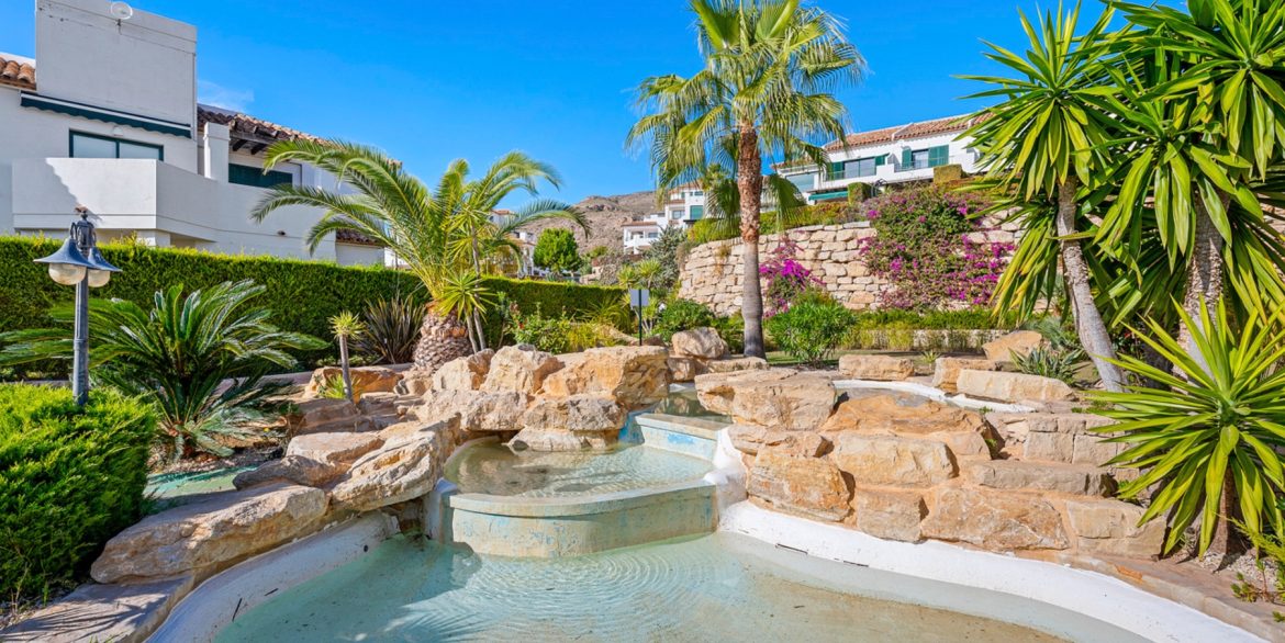 o_1jcki67vk9u6mhh13001lh81i83n