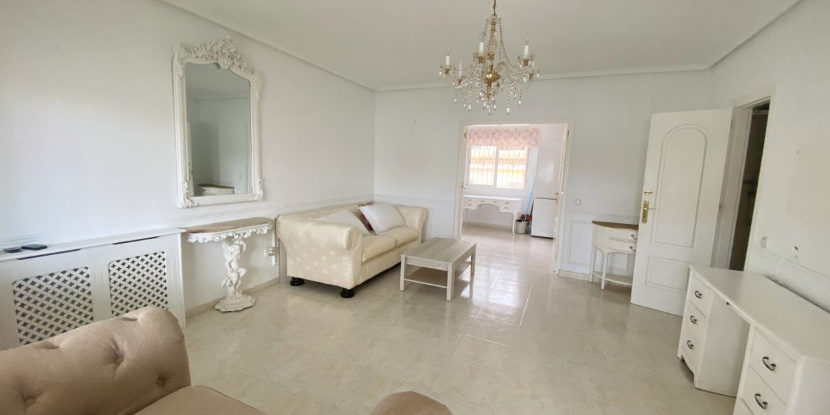 o_1jcm3n3ps156s1avt15h9k7d22u2j