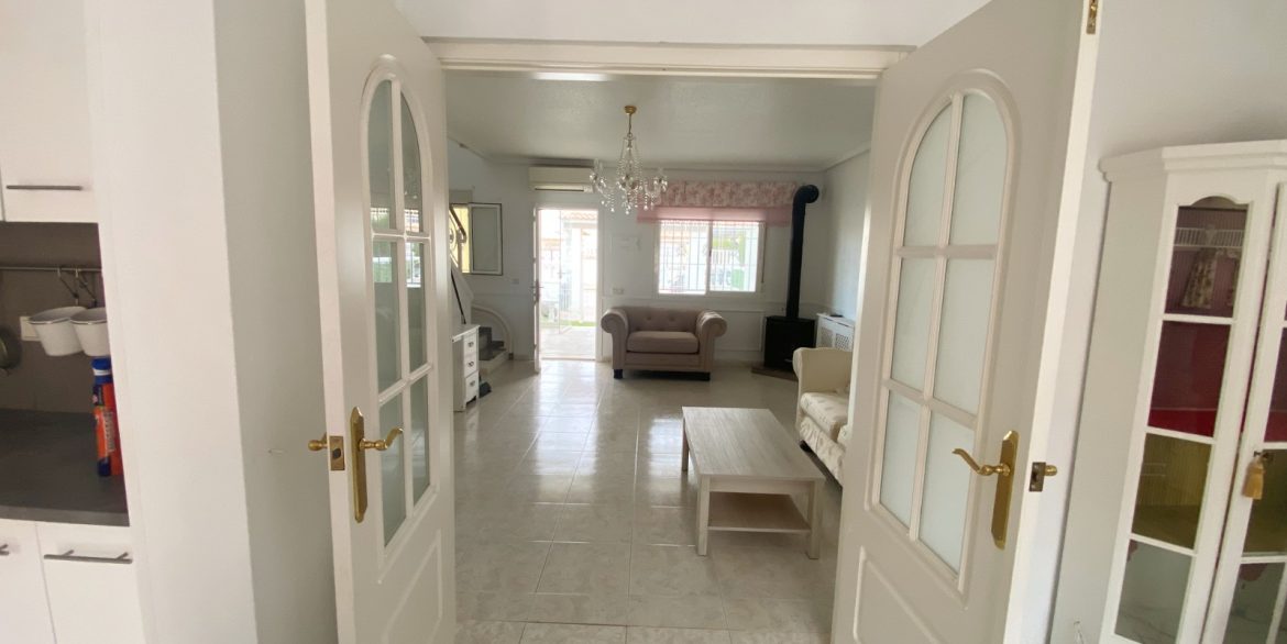 o_1jcm3n3ps16rsq571q961r821r7v2r