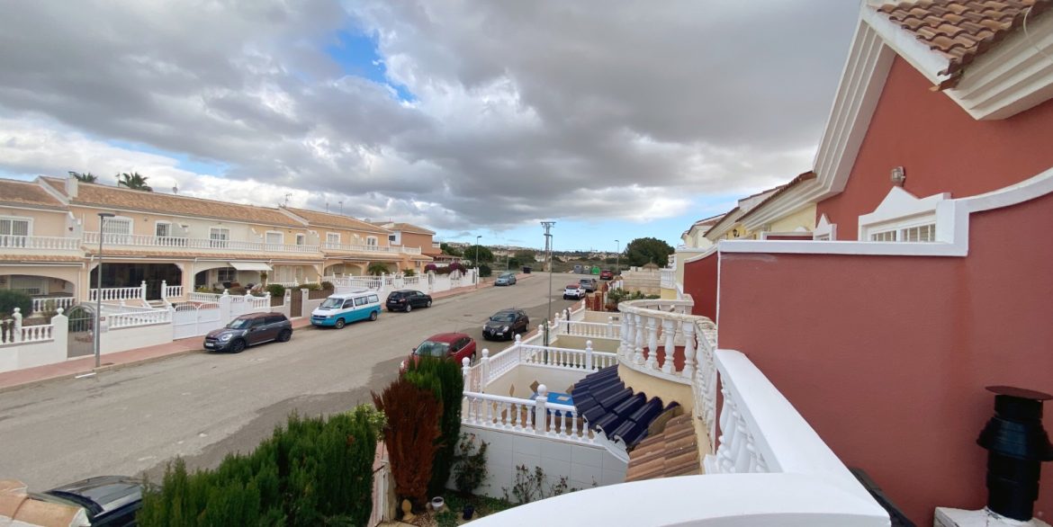 o_1jcm3n3pt4rdjc210sk1s4m1km233