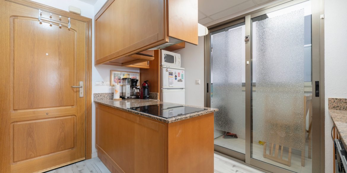 o_1jd595qq71sk01rlm9qn1j711uqk2r