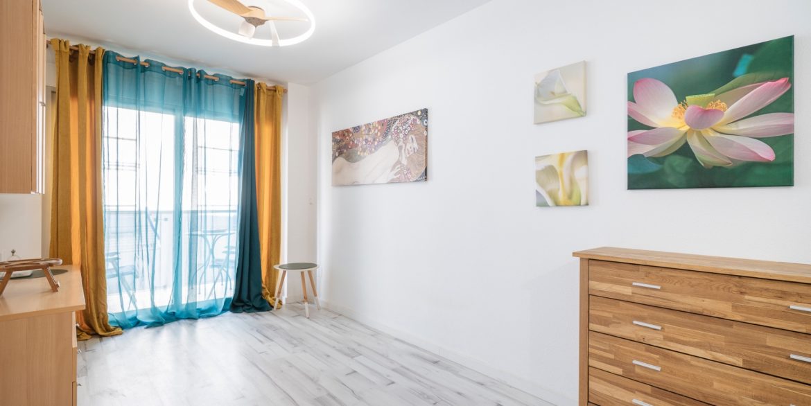 o_1jd595qq71ugtf701t201p101hnr34