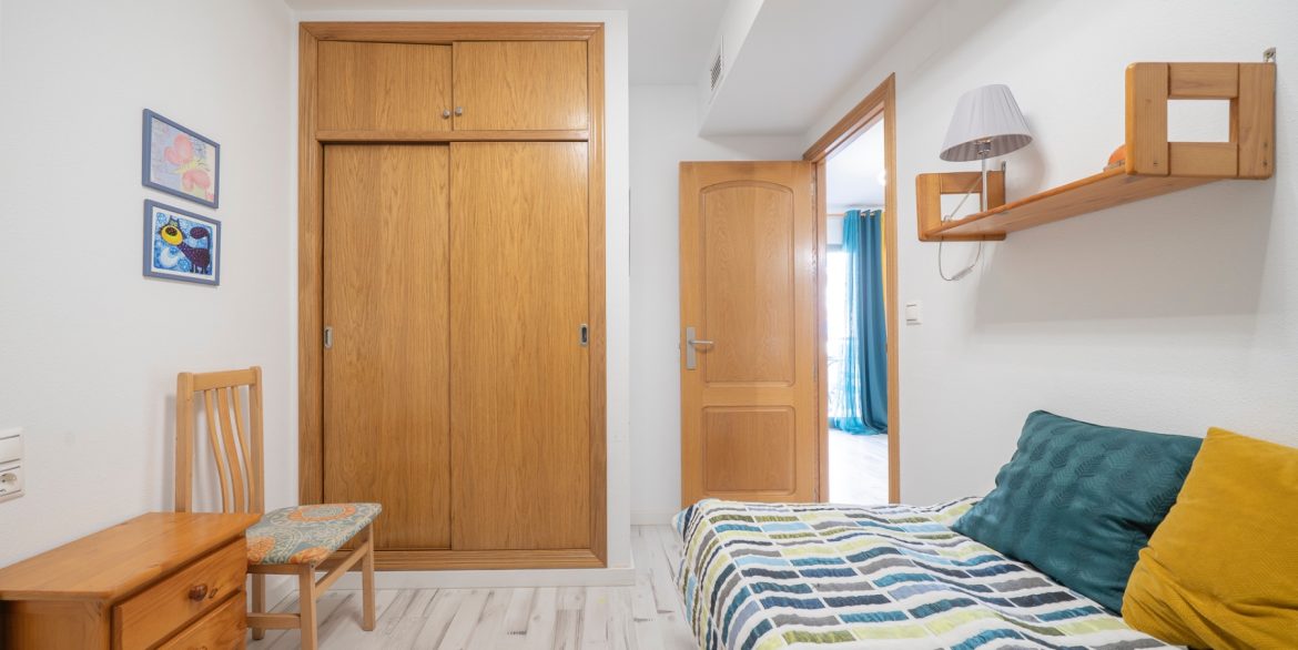 o_1jd595qq78qv1qa11fivv4u1e12o