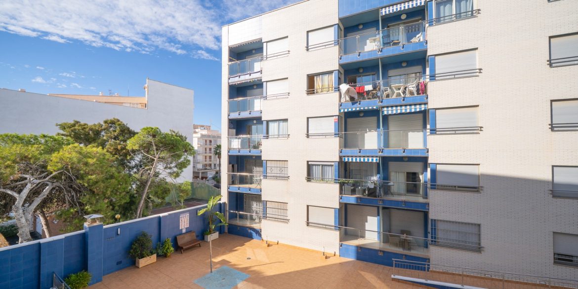 o_1jd595qq7d9e1m2b1a4o1ok81c022i