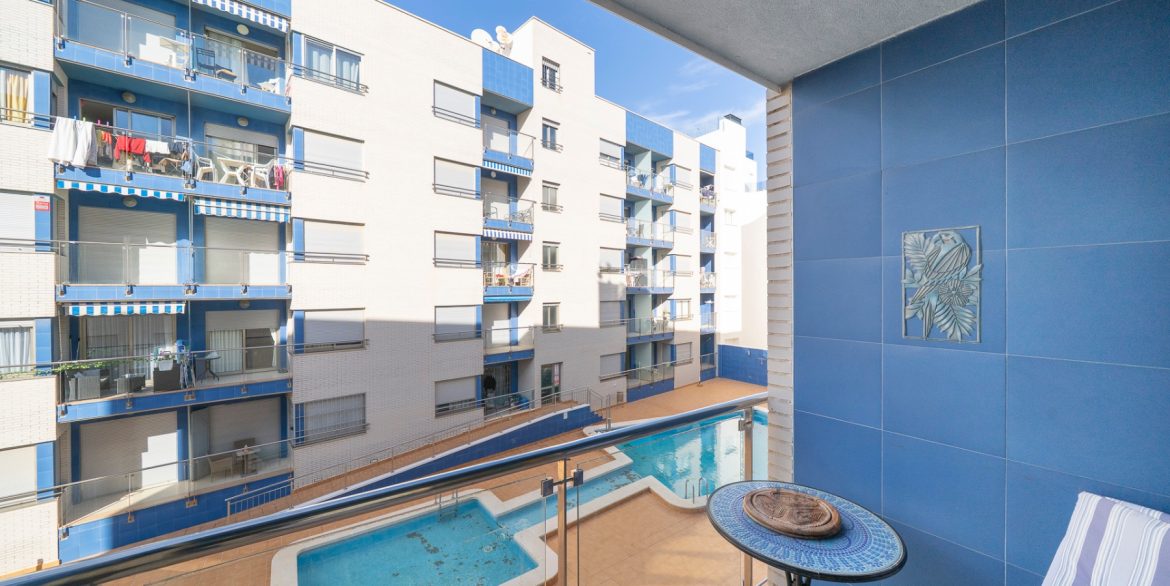 o_1jd595qq7jmosbe1i2rrb3187m2f