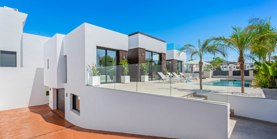 181504_67447d2555228