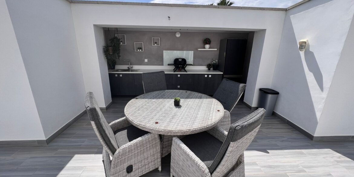 d69299f96b4d0e69299f96b4d4c