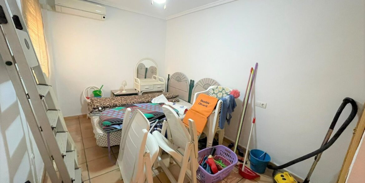 o_1got80c9k182hi8s16cdrec1i0445