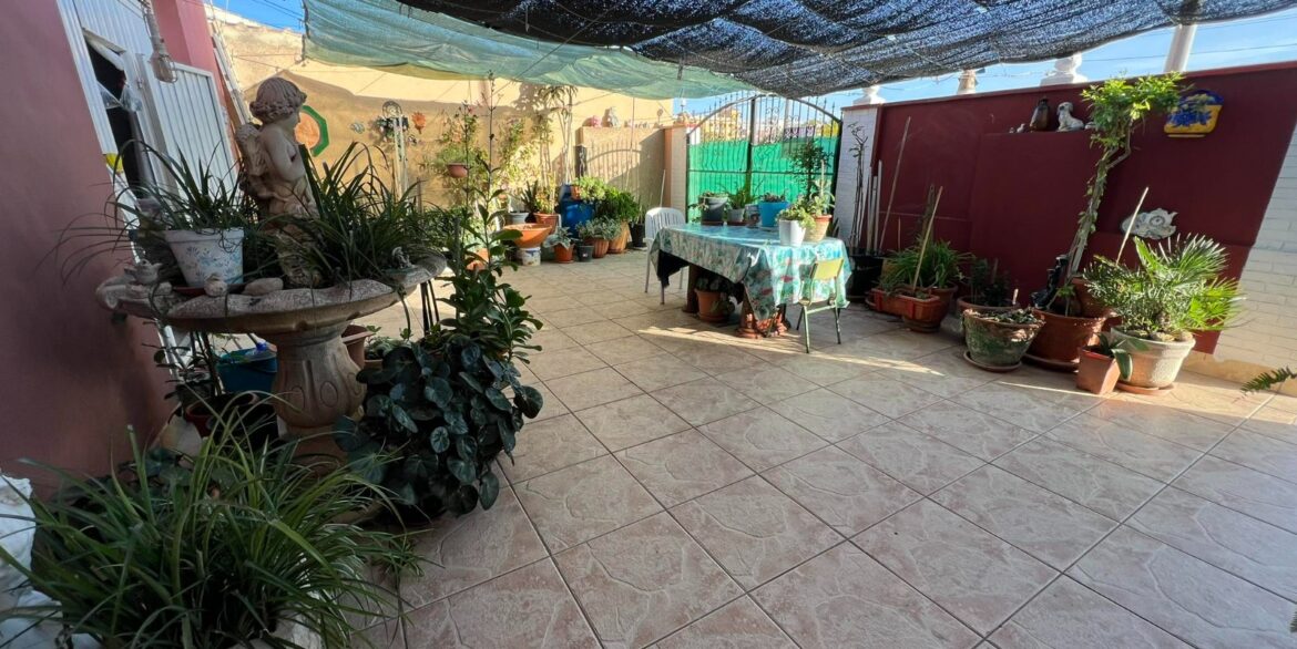 o_1hg8ppm9o1g458be1pti1hj71col3q