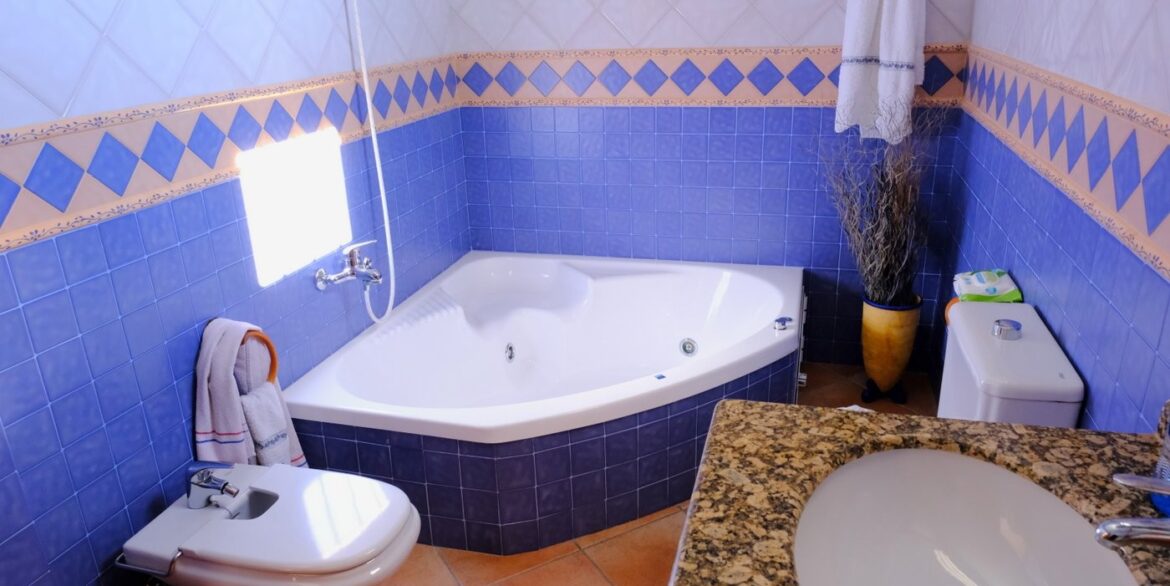 o_1hn08gn871entdpe1uhq1hsf5c163