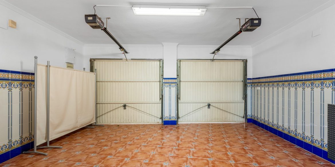 o_1ih31s760cn2mfkq251fm31cmf3l