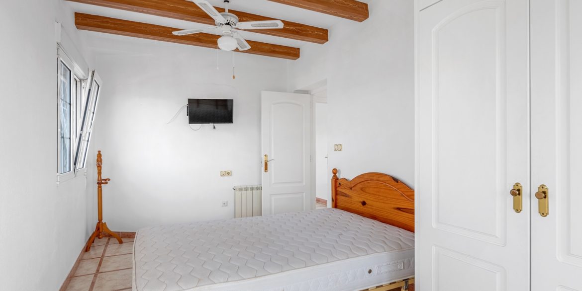 o_1ih31s7626mgjed1g143jg17bu5f