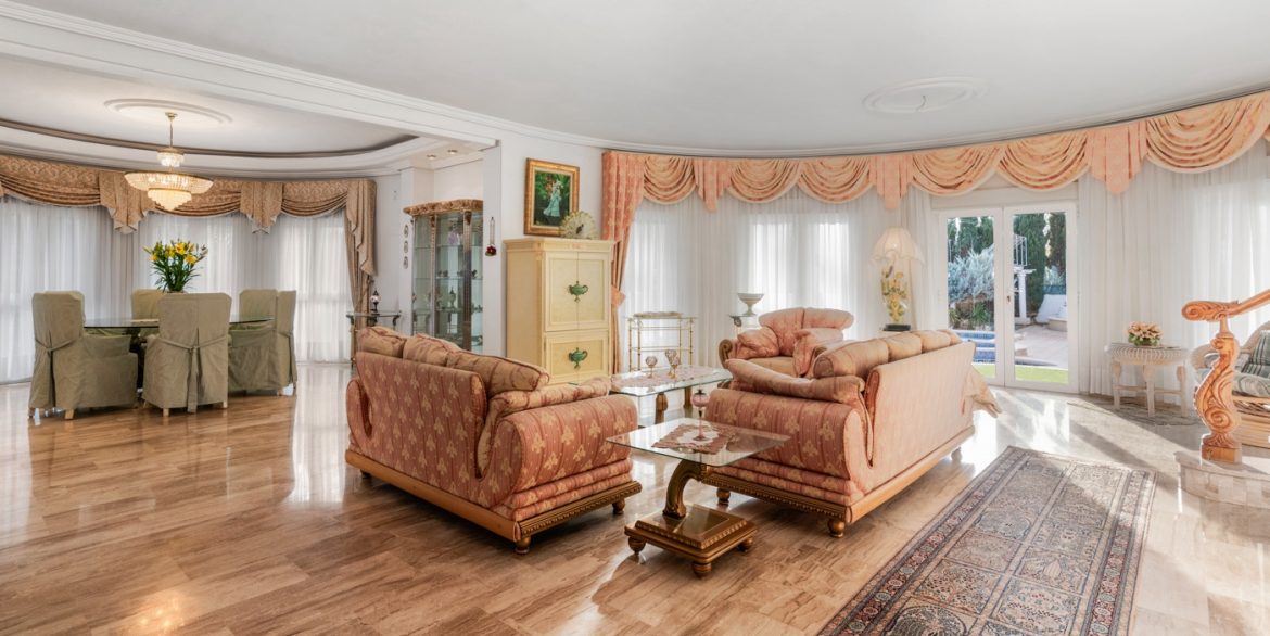 o_1ii9d40eg1hcj1cdl4c4bbft9n5d