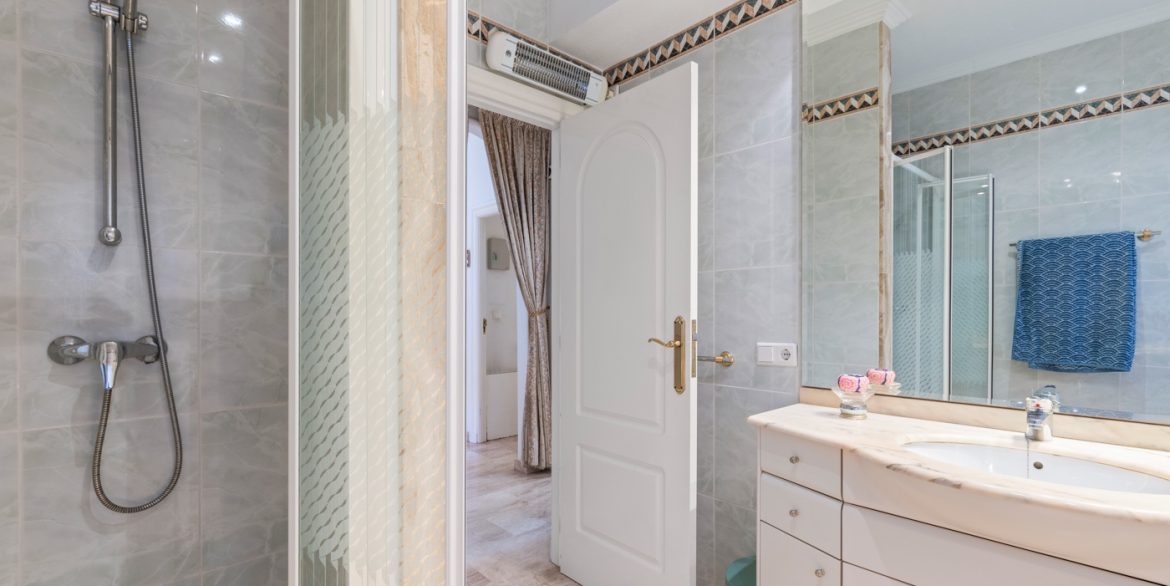 o_1ii9d40eg1v4ea6m1gpj9jstg45a