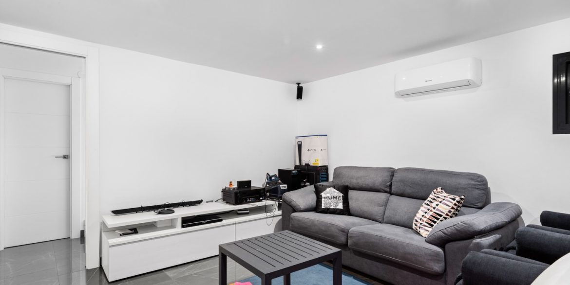 o_1ikd44upg1684fo91usurmv1o4b4o