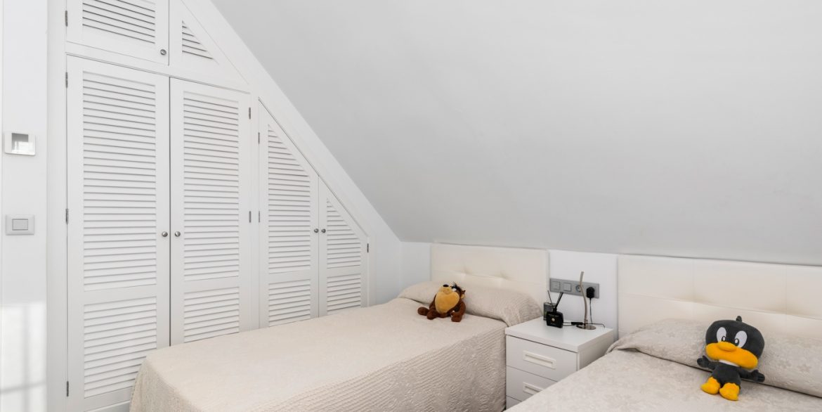 o_1ikd44upg16be1v5psfm1l7niju3v