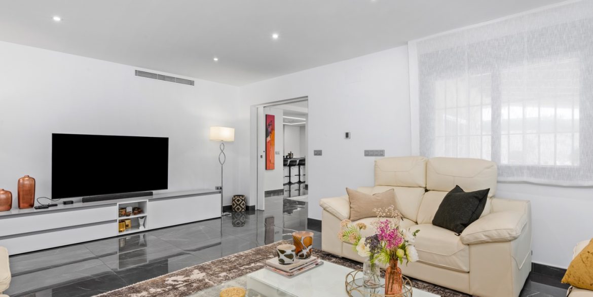 o_1ikd44upg1a6s1u4g117410j8nh54s