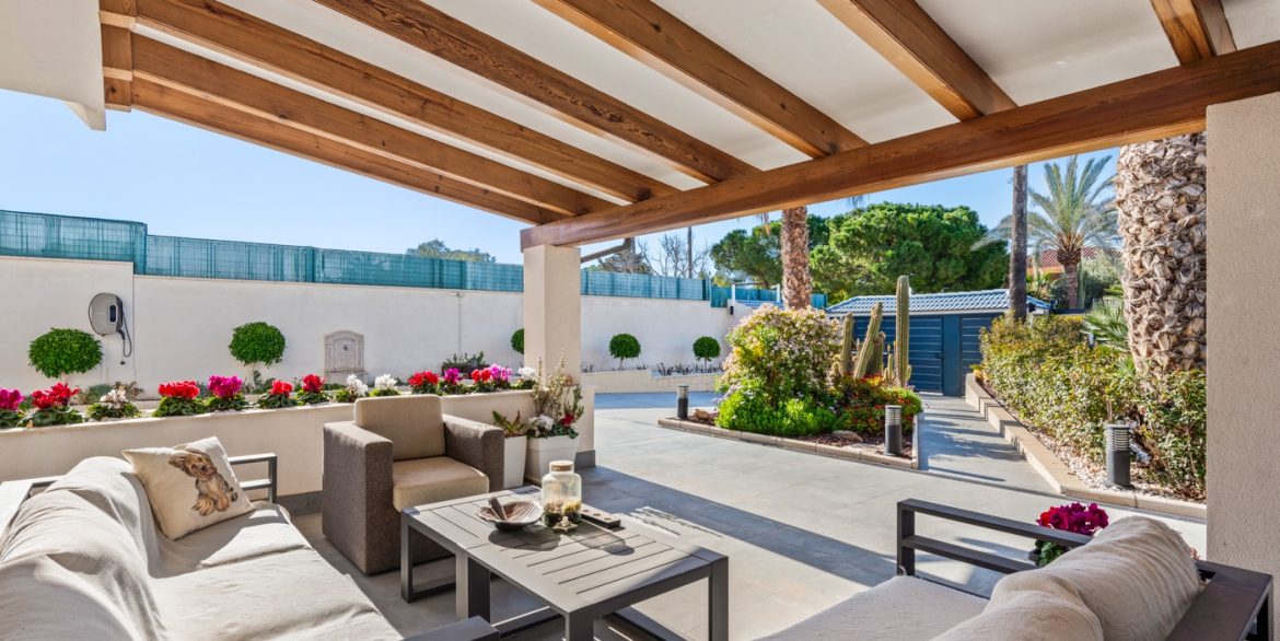 o_1ikd44upg1b3v5bak6rcdl1li457