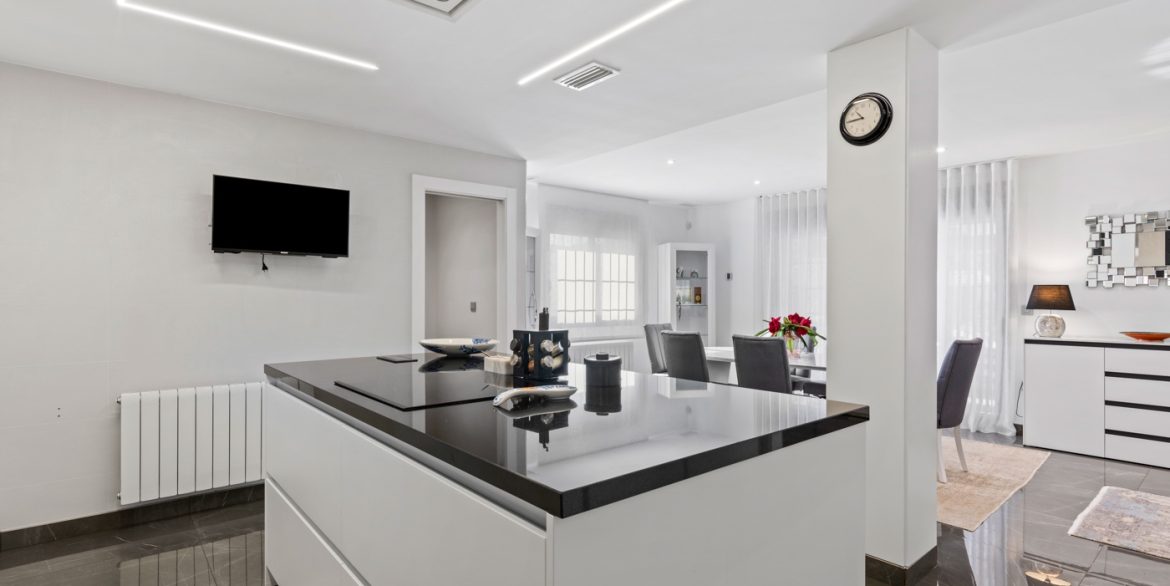 o_1ikd44upg4gfv5k1f72iq818rk55