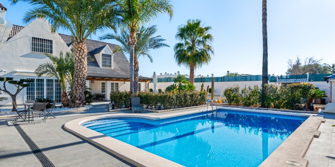 o_1ikd44upgel1eee7d3jkg1nh35c