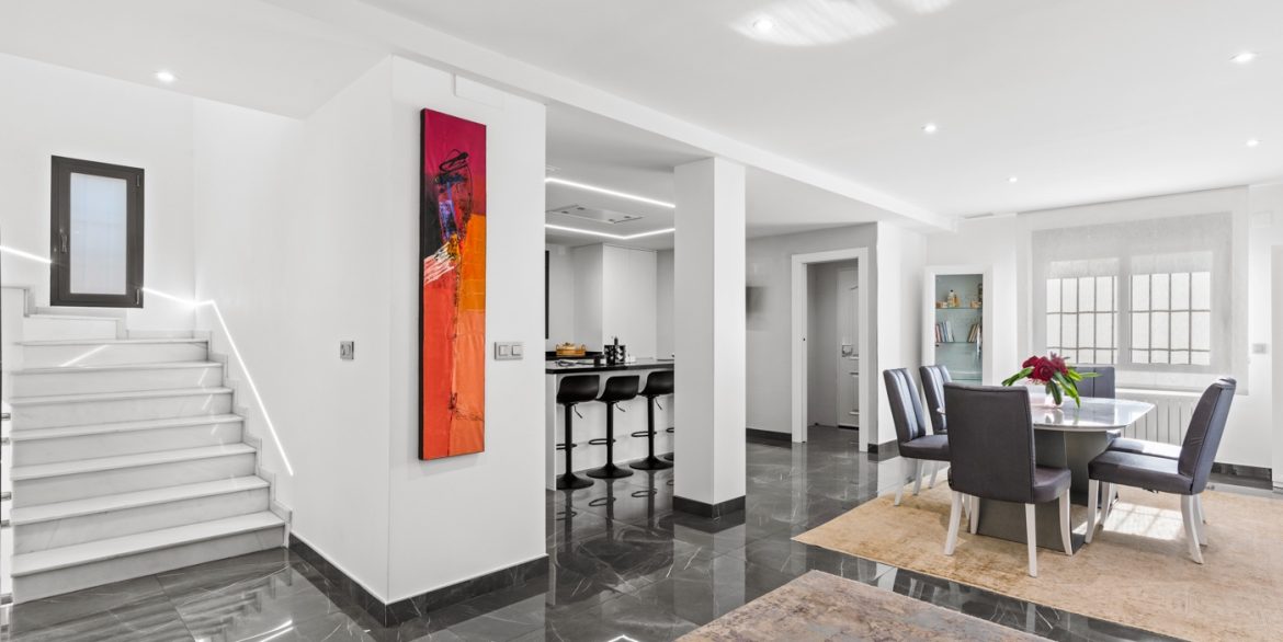 o_1ikd44upgloh1akm11e9o01cih4v