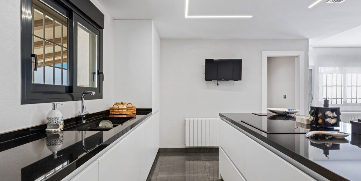 o_1ikd44upgvqd6q8fjb1s5s1b7u54