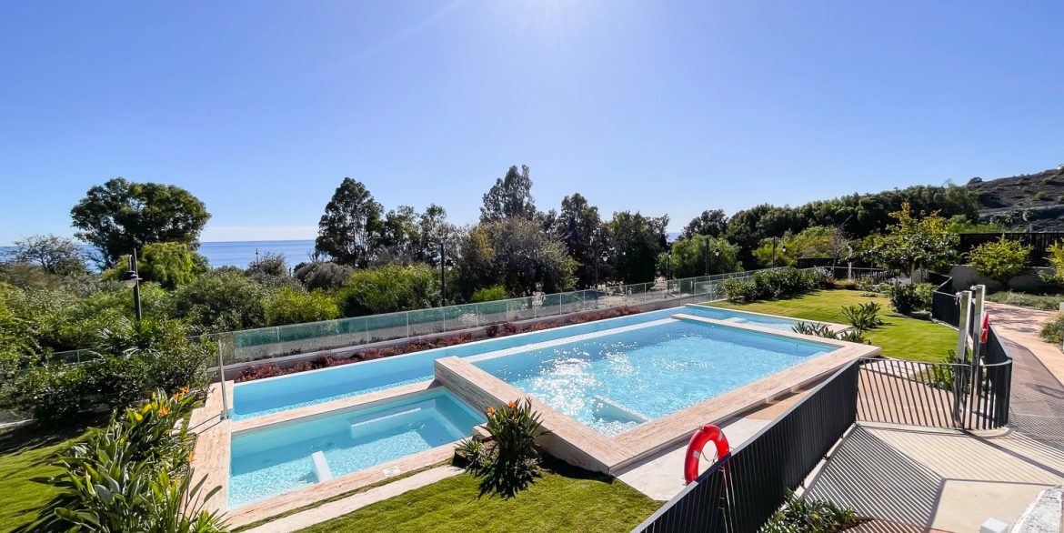 o_1ikid0ksj37g1hs31n6u13601k4s37