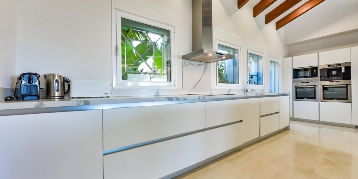 o_1imajdd6h1204106j4l21g0rkbo65