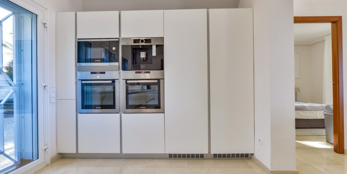 o_1imajdd6h1v36ugm1197101q1vuf64